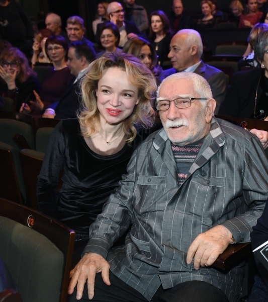 Виталина Цымбалюк-Романовская и Армен Джигарханян. Фото РИА Новости