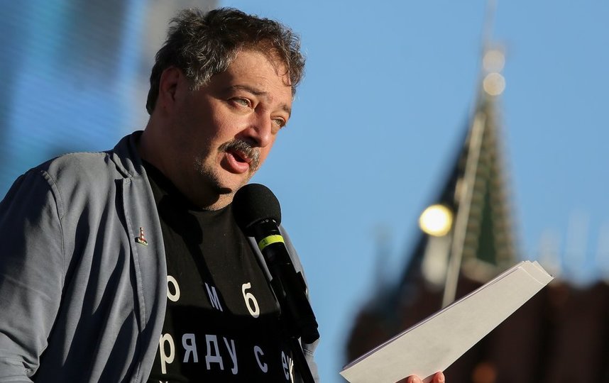 Дмитрий Быков. Фото АГН "Москва"