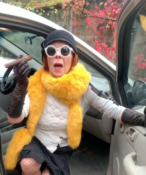 Экстравагантность – это стиль жизни. Фото Скриншот instagram/kipriyanovna/