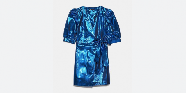 Металлизированное платье, Zara 5950 – 11 900 руб.