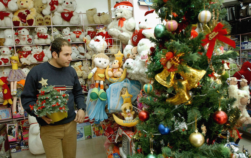 Что подарить родным, друзьям и коллегам на Новый год. Фото Getty