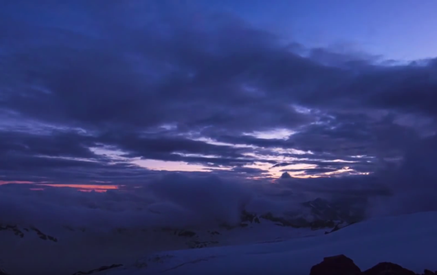 Эльбрус. Фото скриншот: youtube.com/watch?v=aMkulHcZ1mc