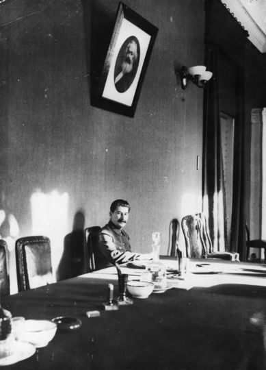 Портрет Маркса в кабинете Сталина. Фото Getty