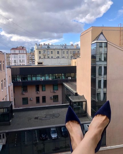 Флешмоб #туфлинапрогулке. Фото Скриншот Instagram/mari_bellle