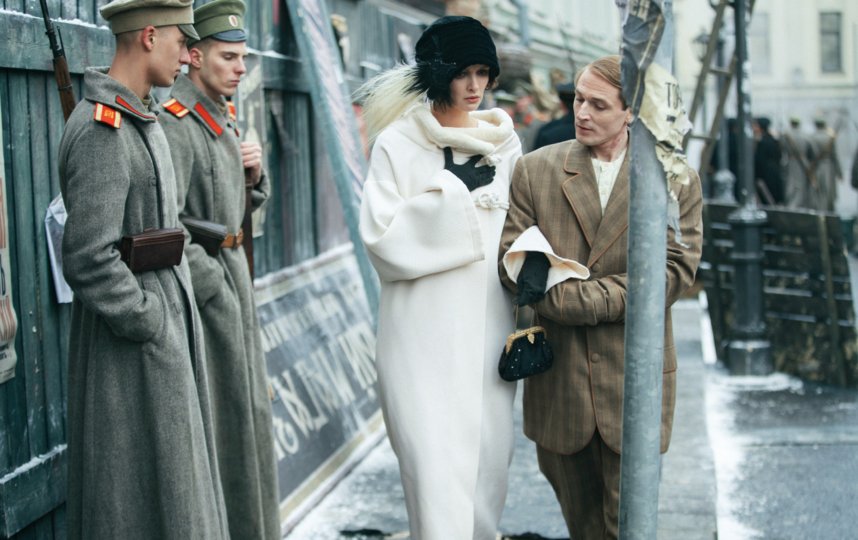 "Кокон" для Паулины Андреевой, чтобы превратить её в Веру Холодную. Фото предоставлены пресс-службой первого канала