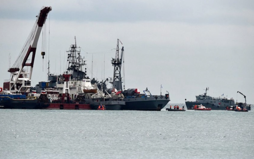 Работы по поиску обломков самолёта. Фото AFP