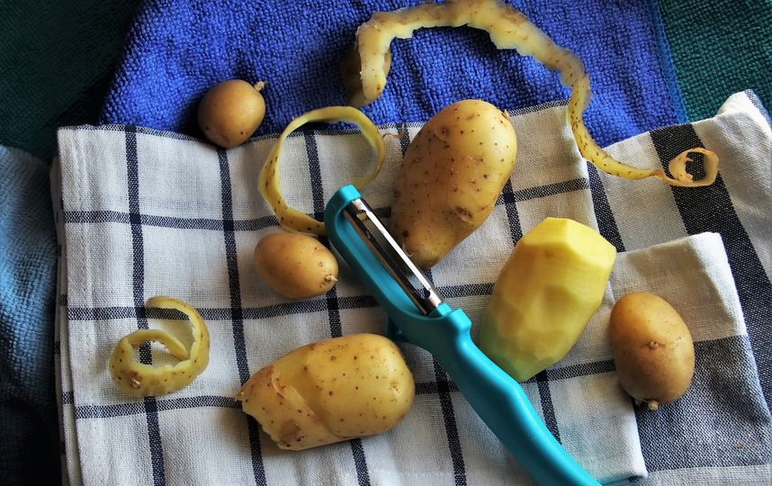 Чаще всего превышение количества нитратов содержится именно в раннем картофеле, причём больше всего их в кожуре. Фото Pixabay
