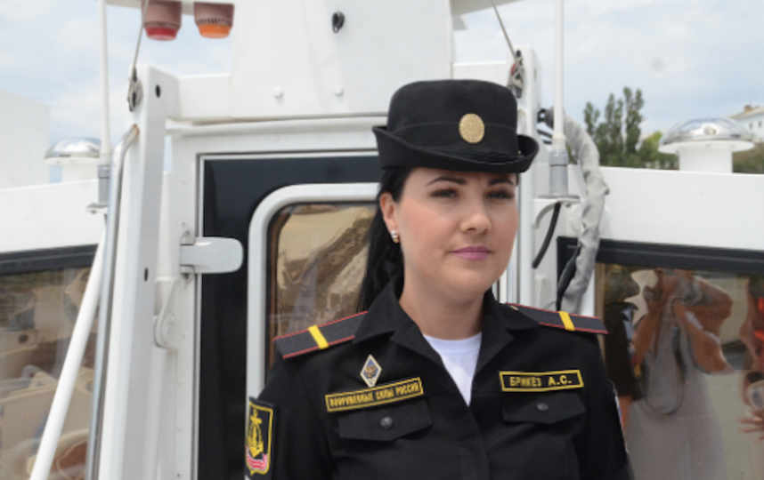 На Черноморском флоте сформировали первый женский экипаж катера