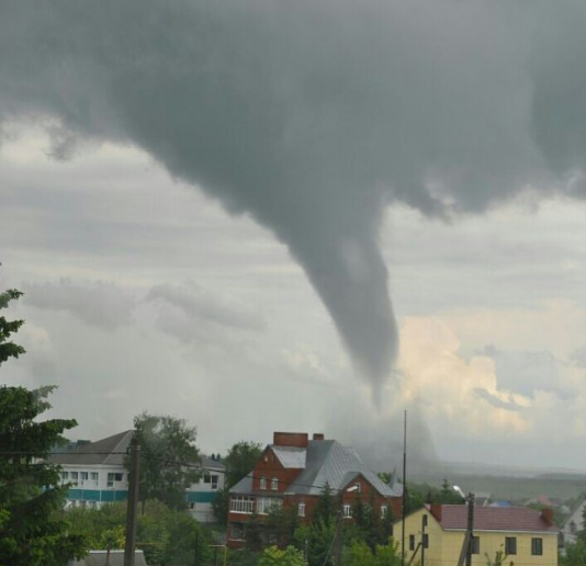 На Татарстан обрушился сильный ураган