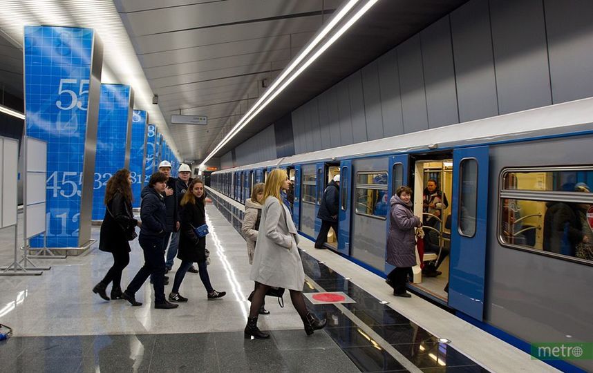 Metro перевод. ТЦ на фиолетовой ветке. Метро денесеновская. Открытие Некрасовской линии метро.