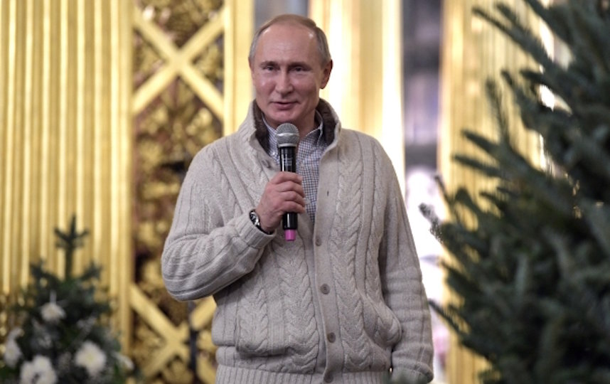 Президент России Владимир Путин поздравил россиян с Рождеством