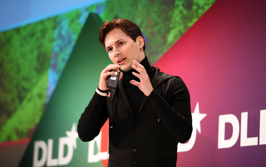 Павел Дуров голым торсом отвлек пользователей от новой версии Telegram