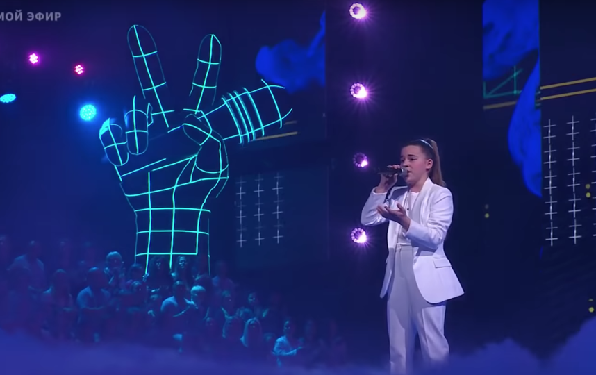 Выступление Микеллы Абрамовой в финале конкурса "Голос.Дети". Фото Скриншот/ The Voice Kids Russia/Голос Дети, Скриншот Youtube