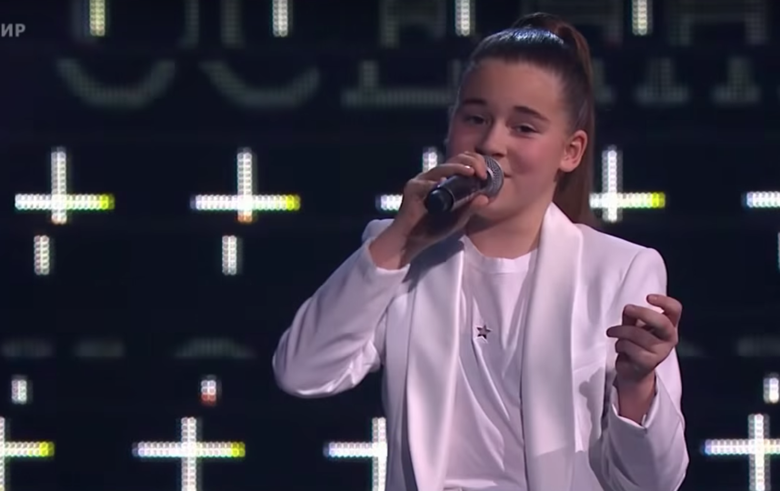 Выступление Микеллы Абрамовой в финале конкурса "Голос.Дети". Фото Скриншот/ The Voice Kids Russia/Голос Дети, Скриншот Youtube