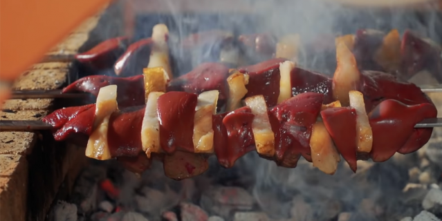 Шашлык из печени.
