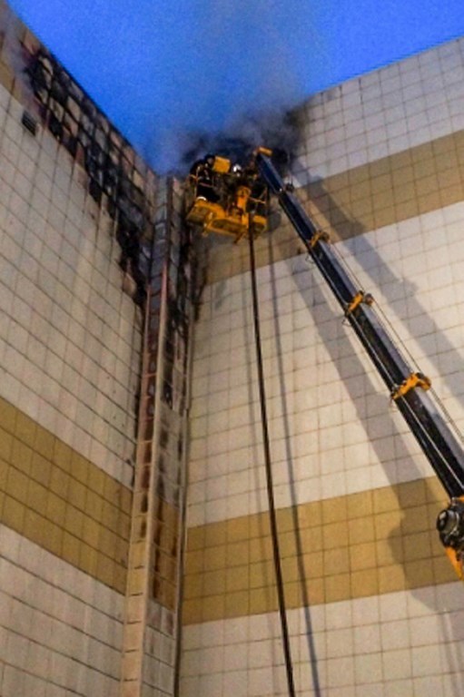 Пожар в ТЦ "Зимняя вишня" в Кемерово. Фото AFP