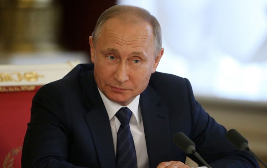 Путин продлил действие ответных мер на антироссийские санкции