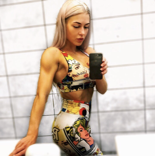 Анна Храмцова. Фото Instagram https://www.instagram.com/khramtsovaaniya_ifbb/