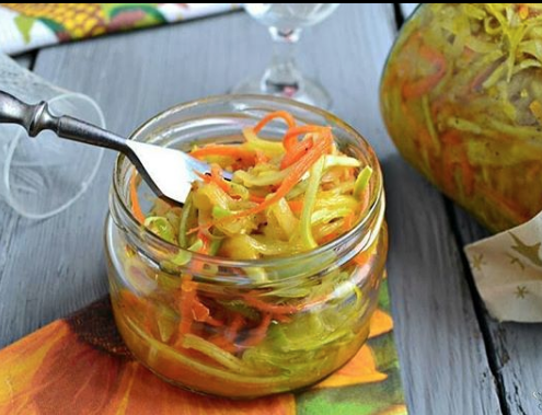 Оригинальный салат из кабачков по-корейски. Фото instagram/buljonru