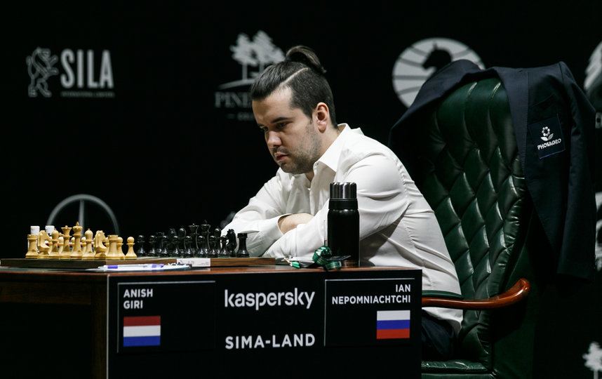 Российский шахматист упустил лидерство на турнире претендентов в Екатеринбурге
