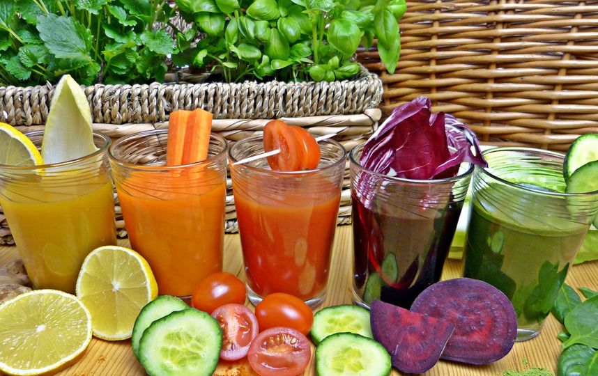 Свекольный и ананасовый соки нормализуют давление. Фото Pixabay