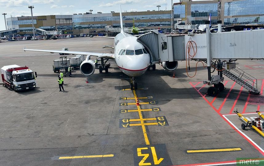 Самолёт с 202 пассажирами совершило аварийную посадку в Уфе из-за возгорания двигателя. Фото Василий Кузьмичёнок