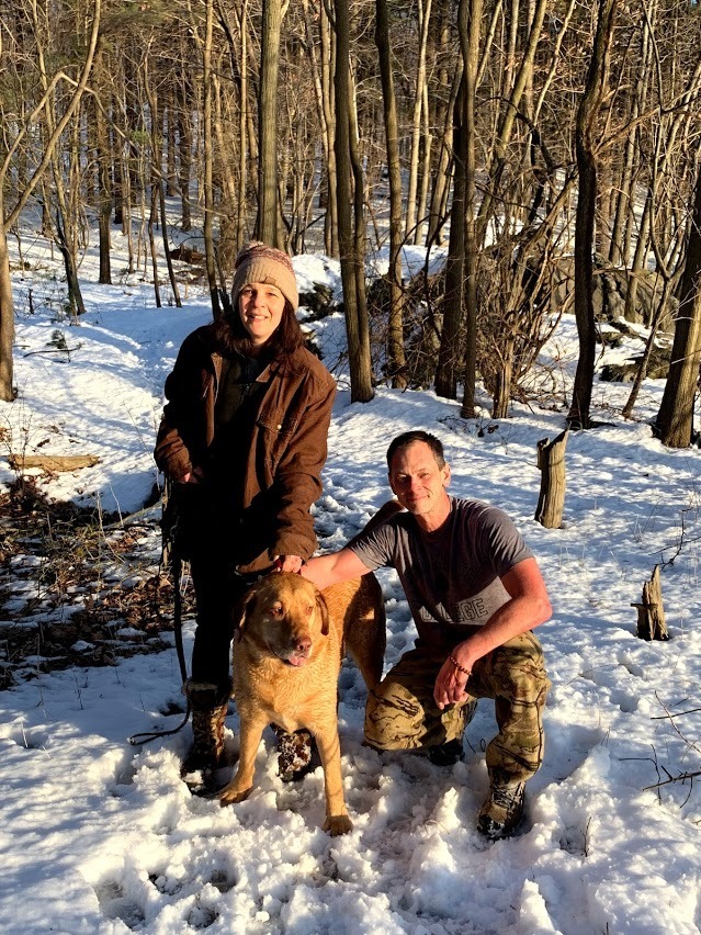 Хозяйка лабрадоров Жаклин и Тимофей Юрьев. Фото предоставили Тимофей Юрьев/CVJTF Group