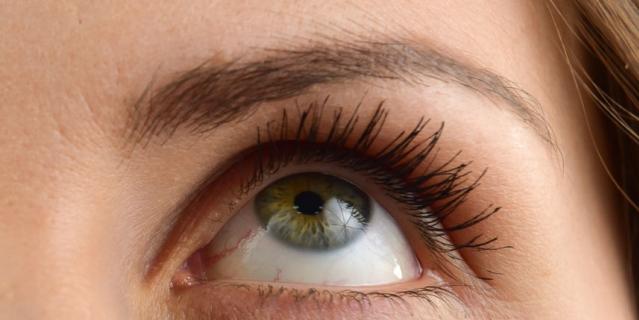 Тушь Lumene Nordic Chic full-On Volume Mascara.