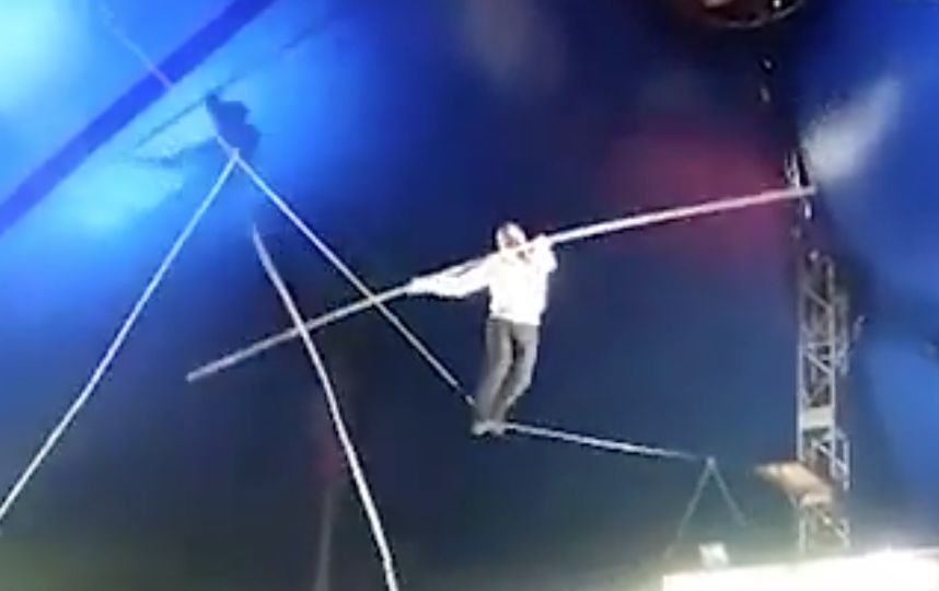 Скриншот из видео. Фото Retro Bit, Скриншот Youtube