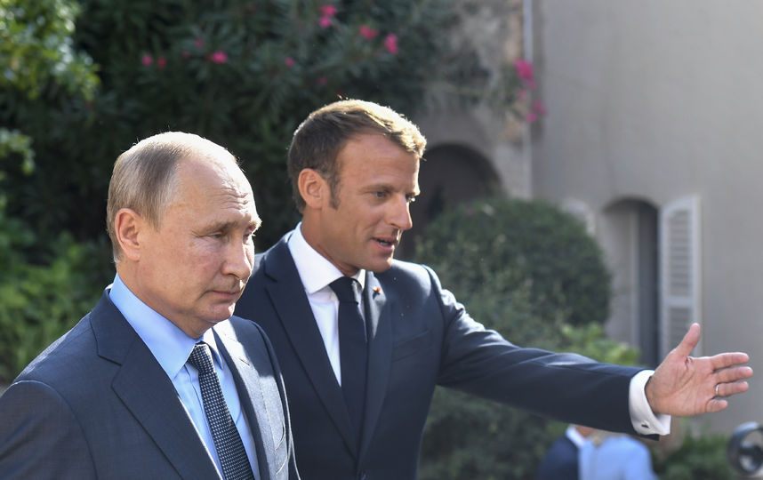 Владимир Путин и Эмманюэль Макрон. Путин находится с рабочим визитом во Франции. Фото AFP