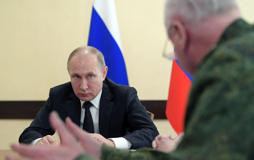 Президент России Владимир Путин рано утром 27 марта прилетел в Кемерово. Фото AFP