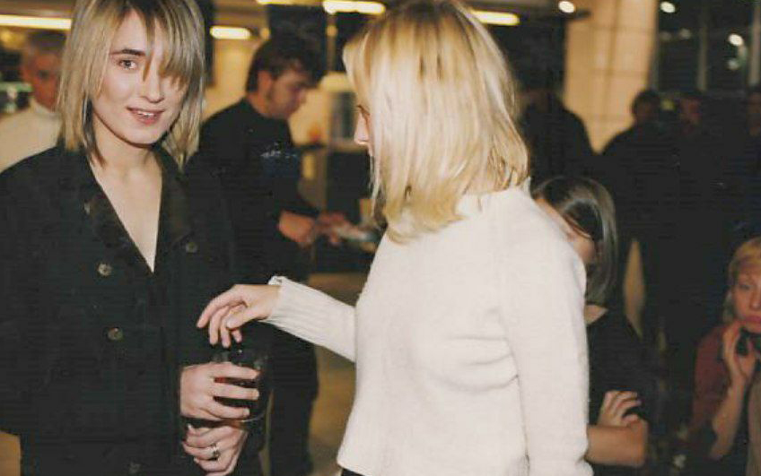 2001 год. Земфира и Ирина на съёмках клипа "Трафик". Фото Василий Якушев