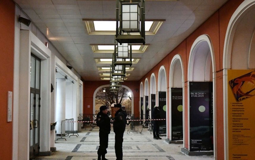 В воскресенье из Третьяковской галереи была украдена картина Архипа Куинджи "Ай-Петри. Крым". Фото РИА Новости