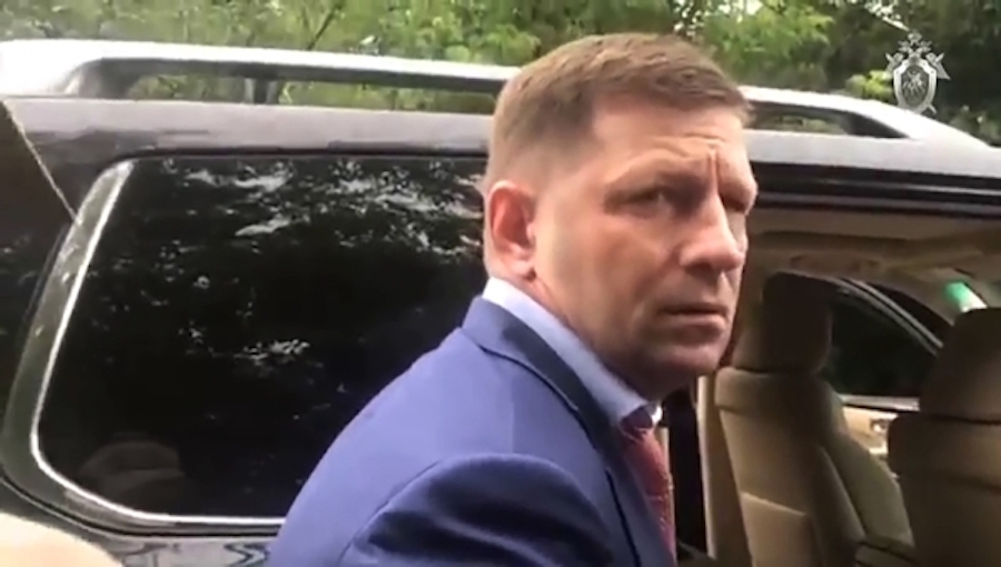 Следствие просит арестовать губернатора Хабаровского края Сергея Фургала