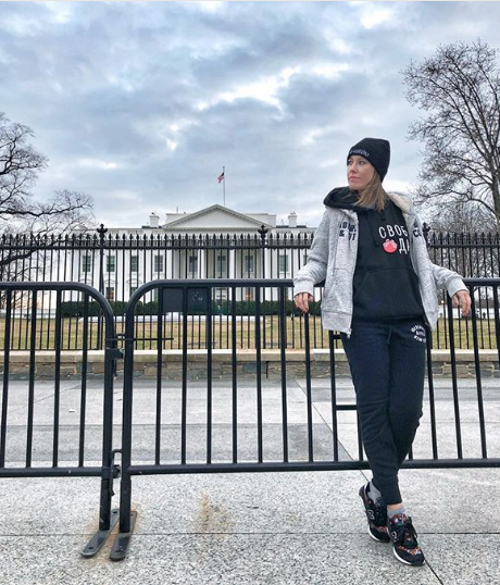 Ксения Собчак у Белого дома (Вашингтон, США). Фото www.instagram.com/xenia_sobchak