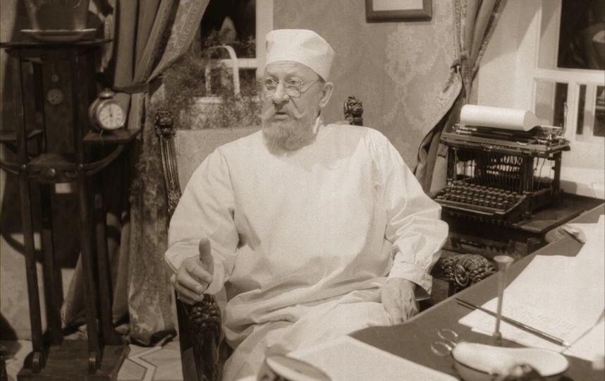 Кадр из фильма "Собачье сердце" (1988). Фото kinopoisk.ru