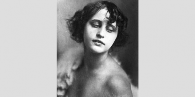 Вера Васильевна Холодная (1893-1919), актриса немого кино. 1916 год.