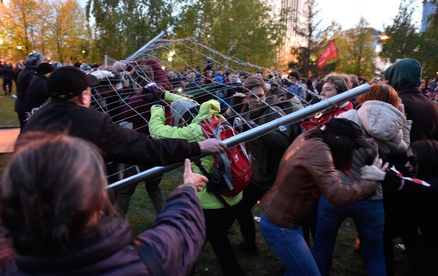 В Екатеринбурге суд арестовал задержанных на митинге против строительства храма. Фото AFP