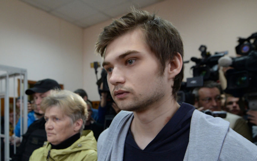 Суд смягчил приговор блогеру Руслану Соколовскому
