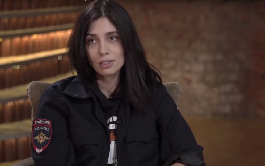 Надежда Толоконникова в студии у Юрия Дудя. Фото Скриншот, Скриншот Youtube