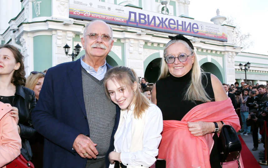 Никита, Татьяна и Наталья Михалковы. Фото Геннадий Авраменко.