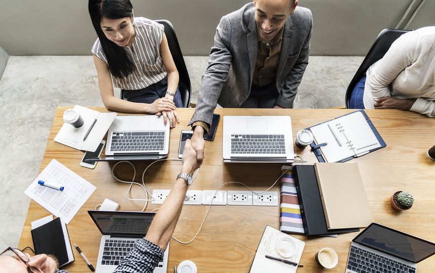 По мнению Кириенко, молодёжи необходимо дать все возможности для самореализации. Фото Pixabay