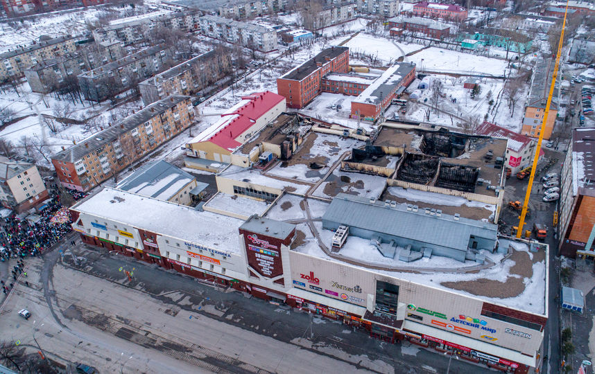 Один из крупнейших пожаров в России за последние сто лет произошёл в ТЦ "Зимняя вишня" 25 марта. Фото AFP