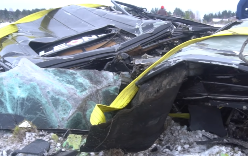 Москвич сбросил с вертолёта свою машину Mercedes Gelandewagen. Фото скриншот https://www.youtube.com/watch?v=us3dPeONpMo, Скриншот Youtube