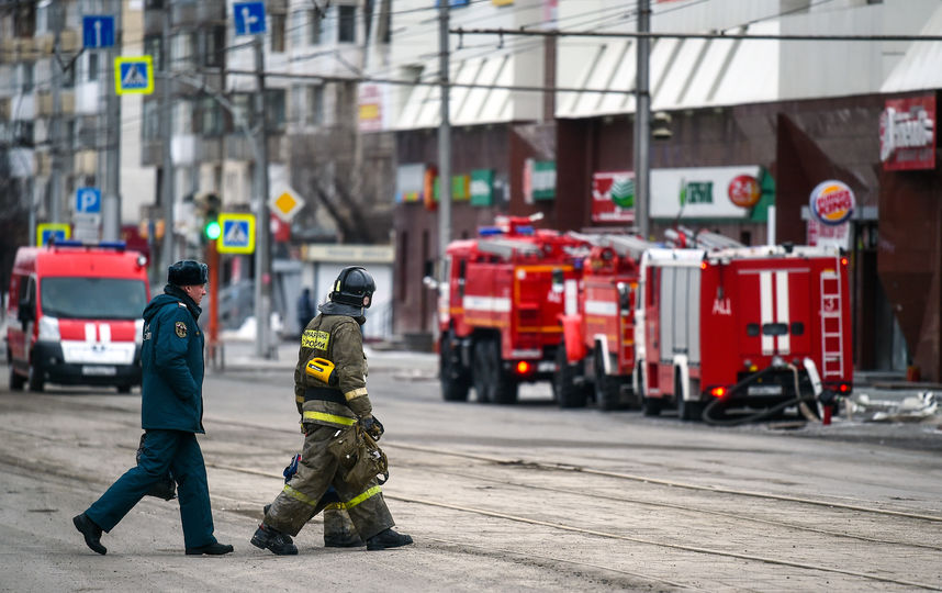 Один из крупнейших пожаров в России за последние сто лет произошёл в ТЦ "Зимняя вишня" 25 марта. Фото AFP