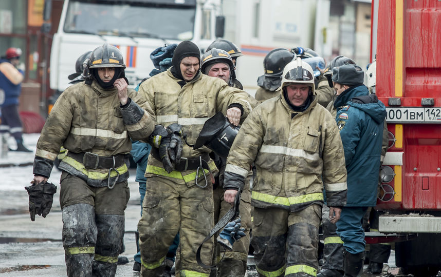 Один из крупнейших пожаров в России за последние сто лет произошёл в ТЦ "Зимняя вишня" 25 марта. Фото AFP