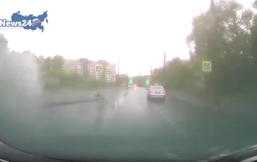 В Томске десятилетний мальчик с младшей сестрой "угнали" автомобиль отца: видео