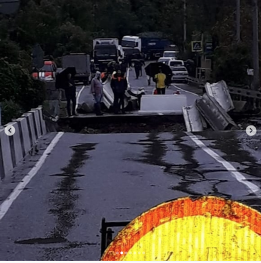 Фото очевидцев с места ЧП. Фото www.instagram.com/elist.ta