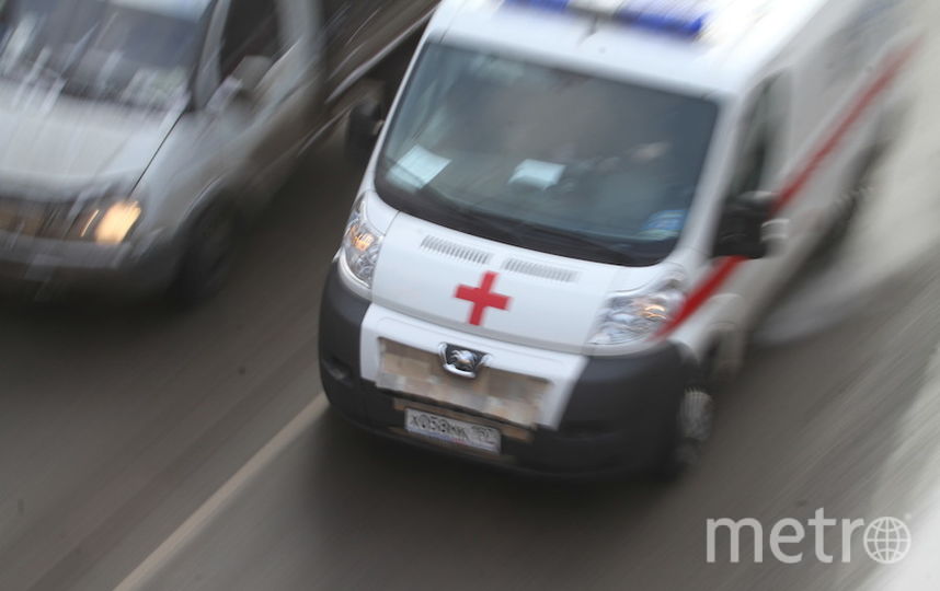 В Сочи авто влетело в толпу людей на остановке