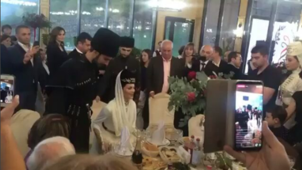 Скриншот instagram.com/_a___l___a_/.